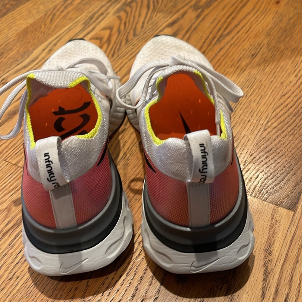 Nike, infinity Flyknit, mens size 8